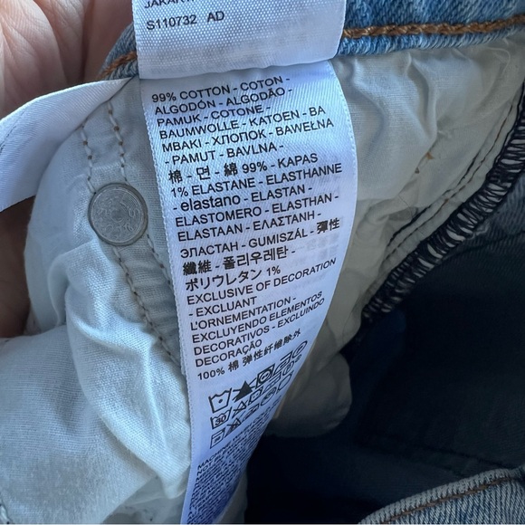 Levi's Wedgie Straight Jeans in Fully Baked Wash - Picture 9 of 10